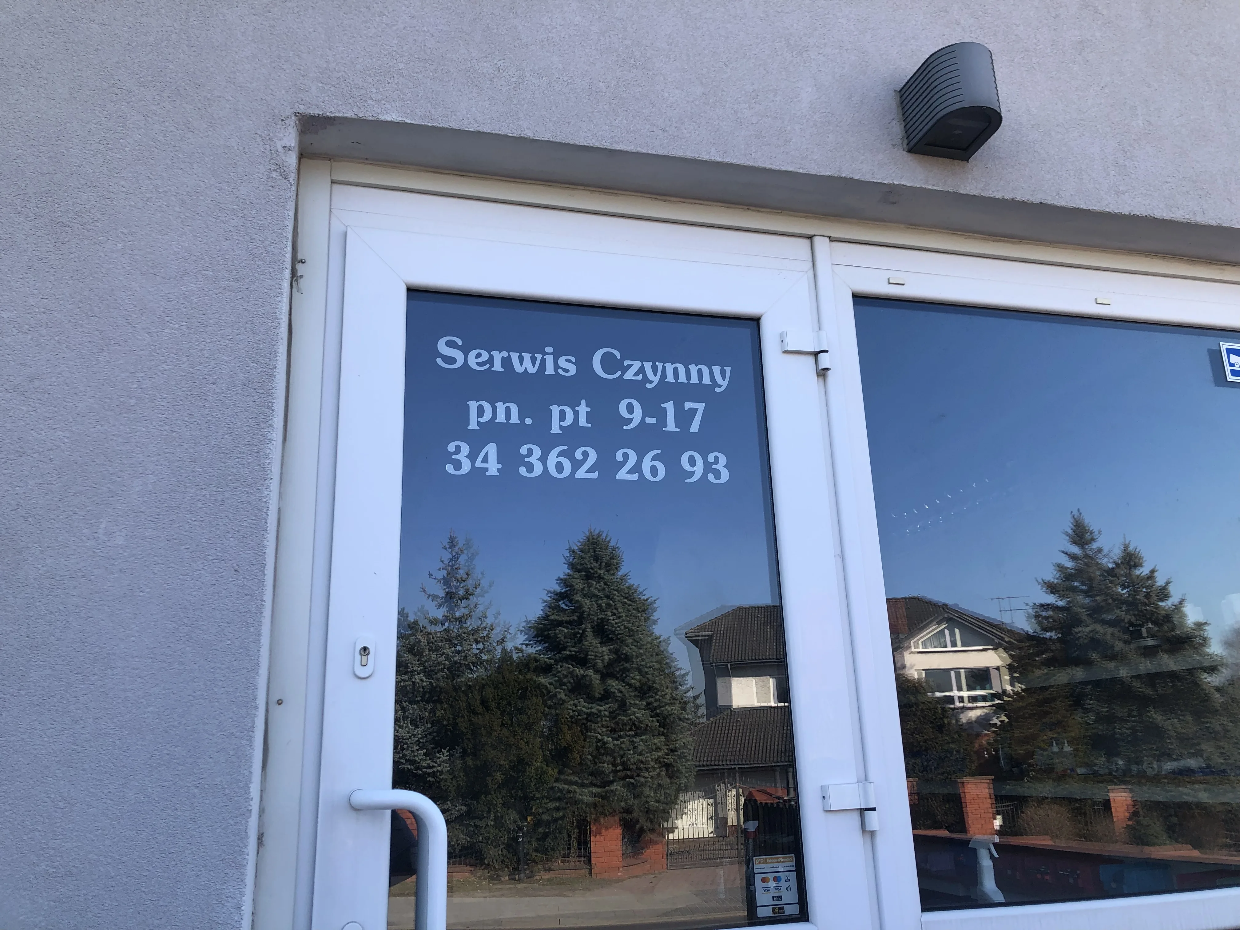 Siedziba AGD Serwis i samochody firmowe